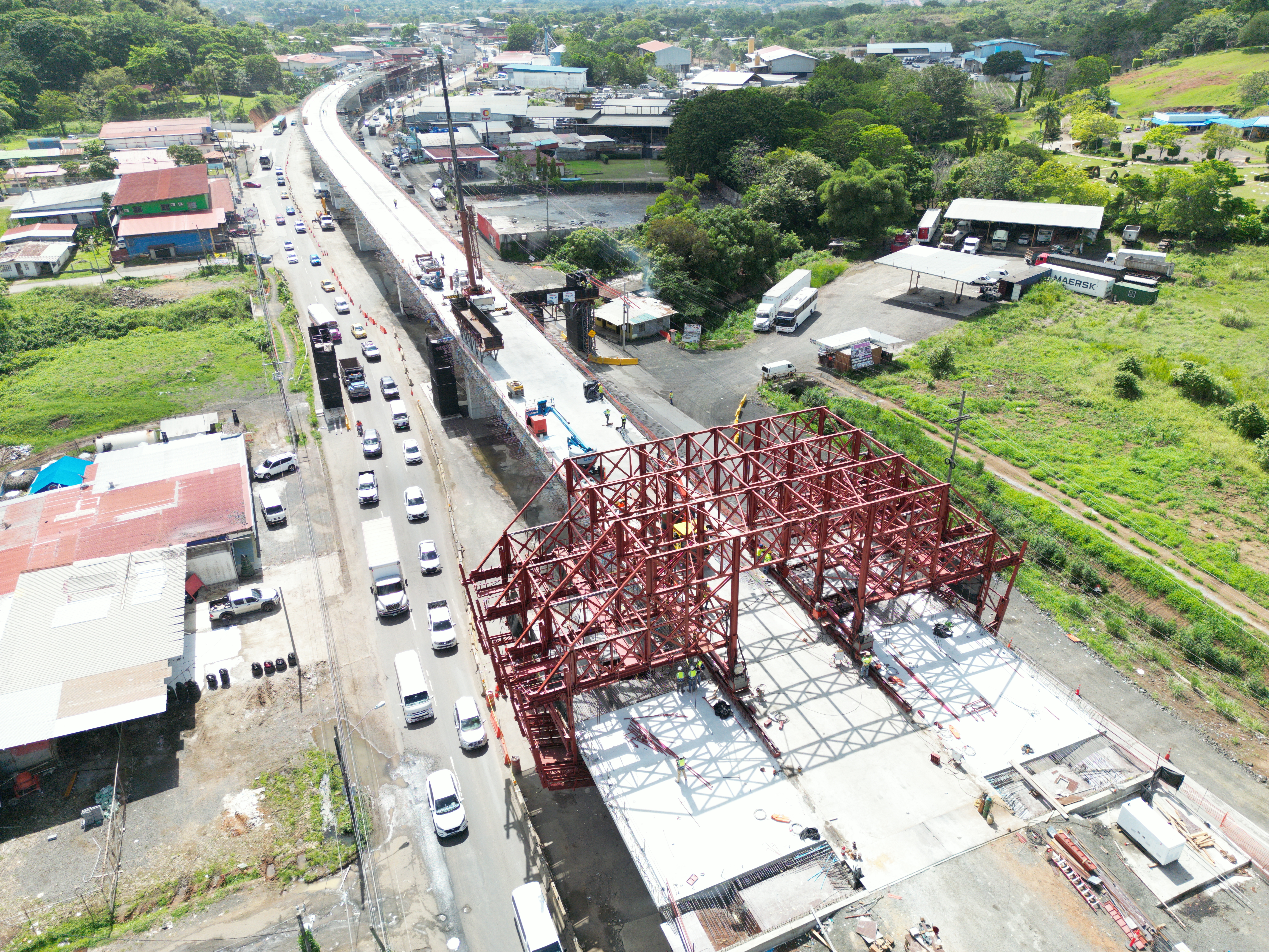 AND THE SECOND PHASE OF THE LA CHORRERA VIADUCT USING WAGON-BUILT FORMWORK